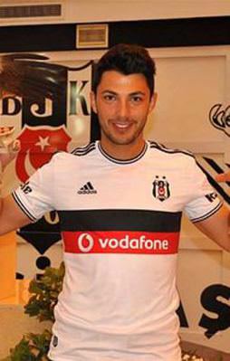 Beşiktaş Tolgay Arslan'ı borsaya bildirdi