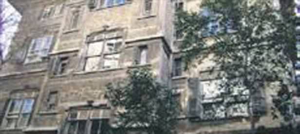 Tarihi köşkte faciadan dönüldü