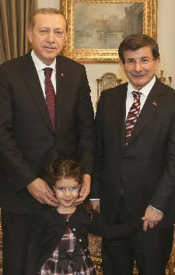 Erdoğan ve Davutoğlu düşman çatlattı