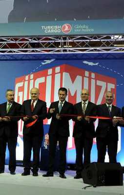 THY'nin dev tesisini iki bakan açtı