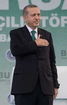 "Hoca mısın banka patronu mu!"
