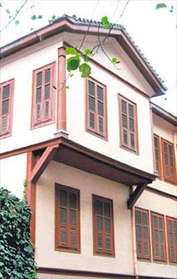 Atatürk bu evde doğmadı