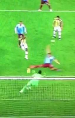 Emenike F.Bahçe taraftarını çıldırttı!