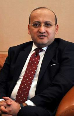 Akdoğan: Ne yanlış yaptı da korkacak?