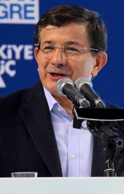 Davutoğlu: Ana paralel partisi misin?