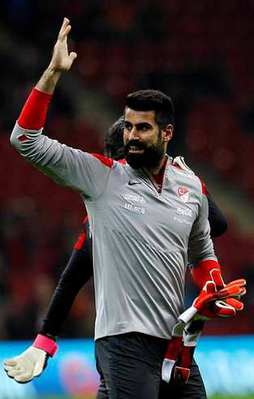 Volkan'a küfür eden taraftara hapis  istemi!