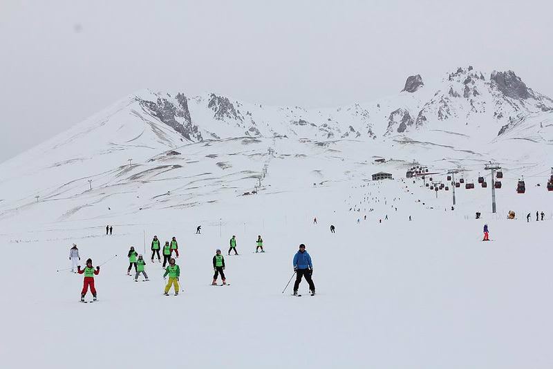 Erciyes tatilcilerin gözdesi oldu