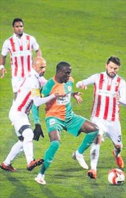 Samsun evinde güldü Etame ile devirdi!