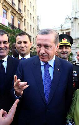 Küba'da 3 çocuk mesajı
