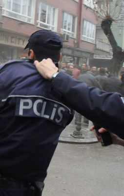 O polis görevden uzaklaştırıldı