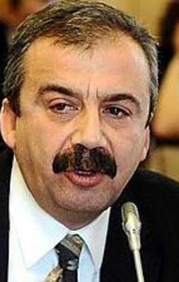 Sırrı Süreyya aday olmayacak iddiası