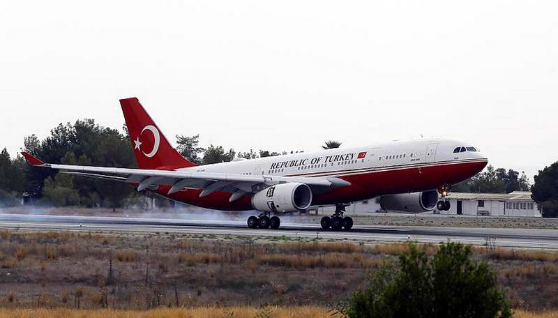 Erdoğan'ın uçağından Houston molası