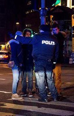 Charlie Hebdo toplantısını bastılar: 2 ölü