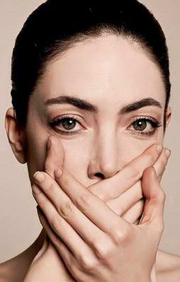 Ünlü oyuncu yaşadığı tecavüzü anlattı