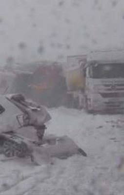 Sakarya-İstanbul yolu ulaşıma kapandı