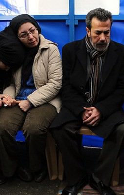 Özgecan'ın ailesinden Erdoğan'a siyah başörtü
