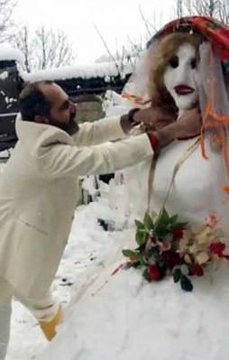 Kardan geline 2 metrelik altın zincir