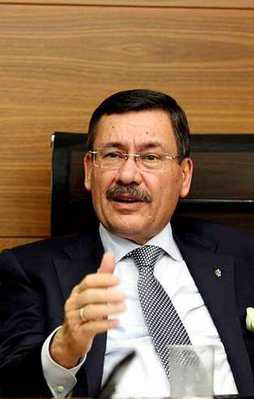 "Sizde hiç utanma yok mu?"
