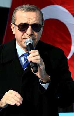 'Özal'a yapılanlar şimdi bana yapılıyor'