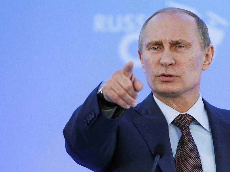 ''Putin sık sık karısını dövüyor''