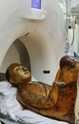 1000 yıllık heykelin içinden bakın ne çıktı