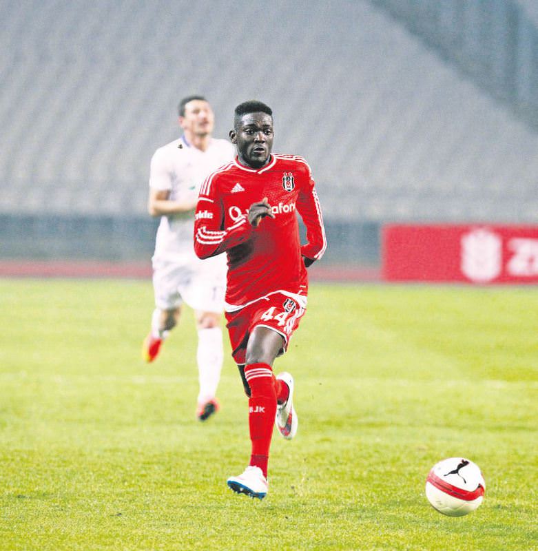 Hırvat hoca sol beke Opare'yi koyacak