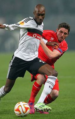 Atiba Hutchinson elden kaçıyor