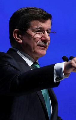 Davutoğlu'ndan Yaşar Kemal mesajı!