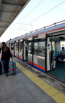 Taksim metrosu raydan çıktı