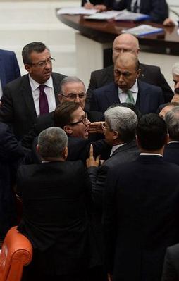 MHP'li vekil yine ağzını bozdu