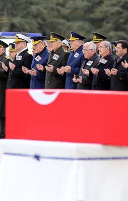 Şehit pilotlara veda