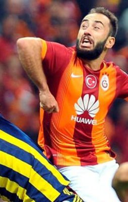 Kırmızı kartsız derbi olmuyor