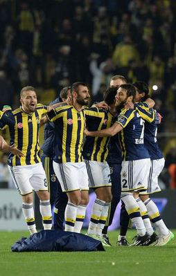 Dev derbiden kareler!