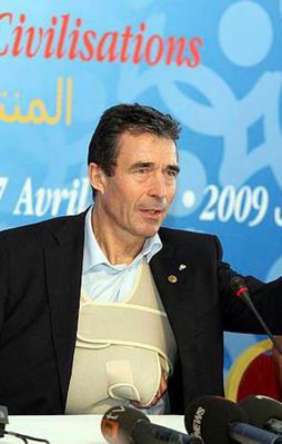 Yine Danimarka yine hakaret
