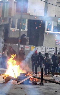 Provokatörler yine Okmeydanı'nı karıştırdı