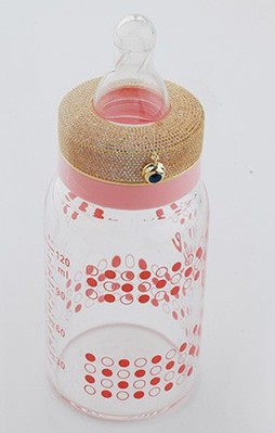 Bu biberonun fiyatı dudak uçuklatıyor