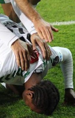 Mahlangu: Müslüman olmayı düşünüyorum