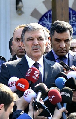 Gül: Aktif siyasetin içerisinde olmayacağım