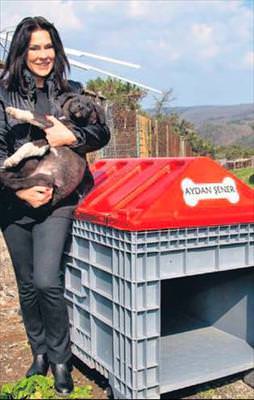 Kulübesinin sahibiyle ilk poz