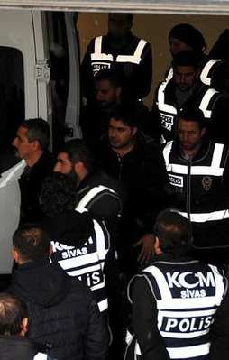 Rektöre paralel kumpas