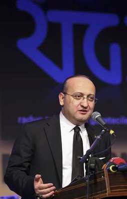 Yalçın Akdoğan'dan editöryal bağımsızlık vurgusu!