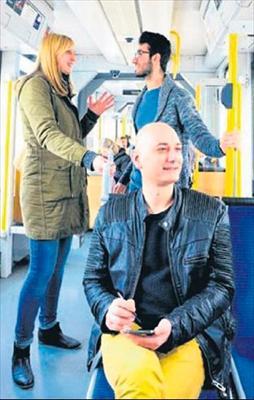 Dedikodu avcısı şöhret oldu