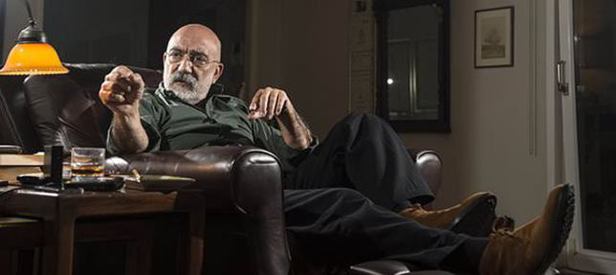 Hürriyet'te viski Zaman'da kahve!