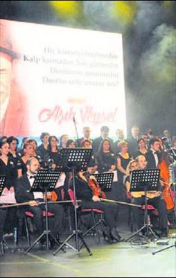 Türkülerle 42'inci yılı anıldı