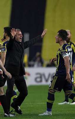 Emre ve Bilic birbirine girdi!