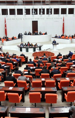 AK Parti'den 'seçilme yaşı' hamlesi