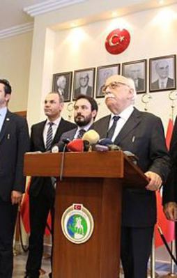 Avcı'dan paralel muhabire ders