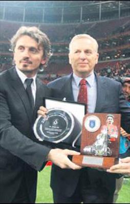 Gümüşdağ'dan Emre'ye: Gel kaptanımız ol