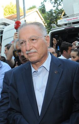 İhsanoğlu'ndan CHP ve MHP'ye şok