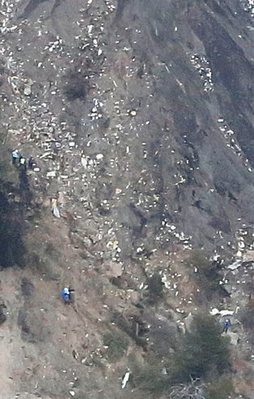 'Pilot uçağı kasten alçalttı'